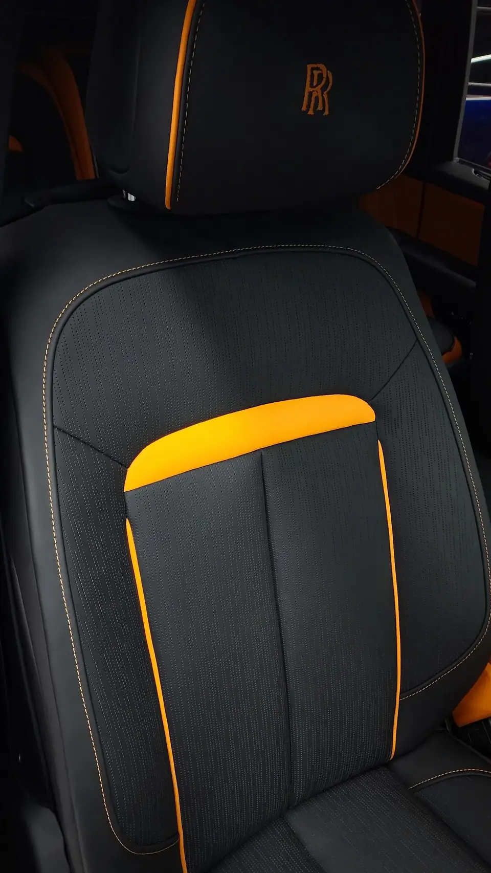 Rolls-Royce Cullinan seat in black perforated leather