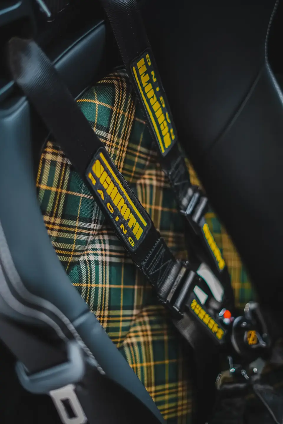 Porsche 911 GT3 seat with green tartan