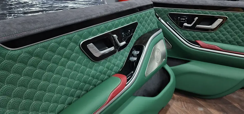 Mercedes S-Class door card in green with red piping