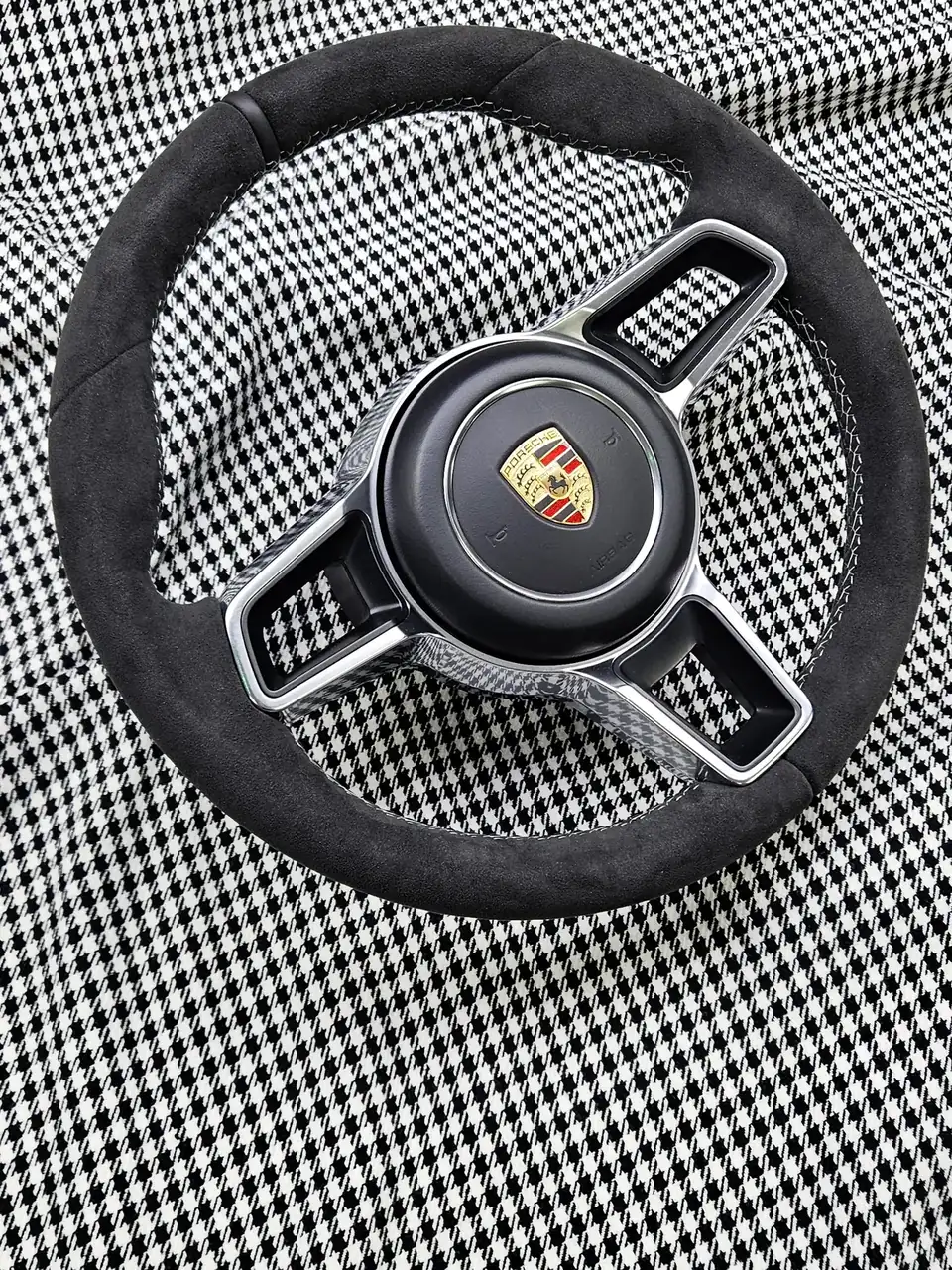 Porsche steering wheel